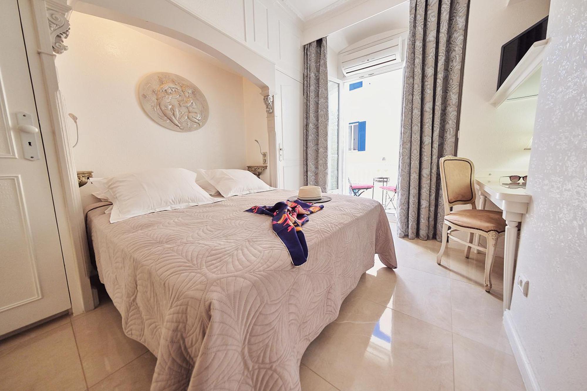 Le Magnolia Hotel Calvi  Kültér fotó