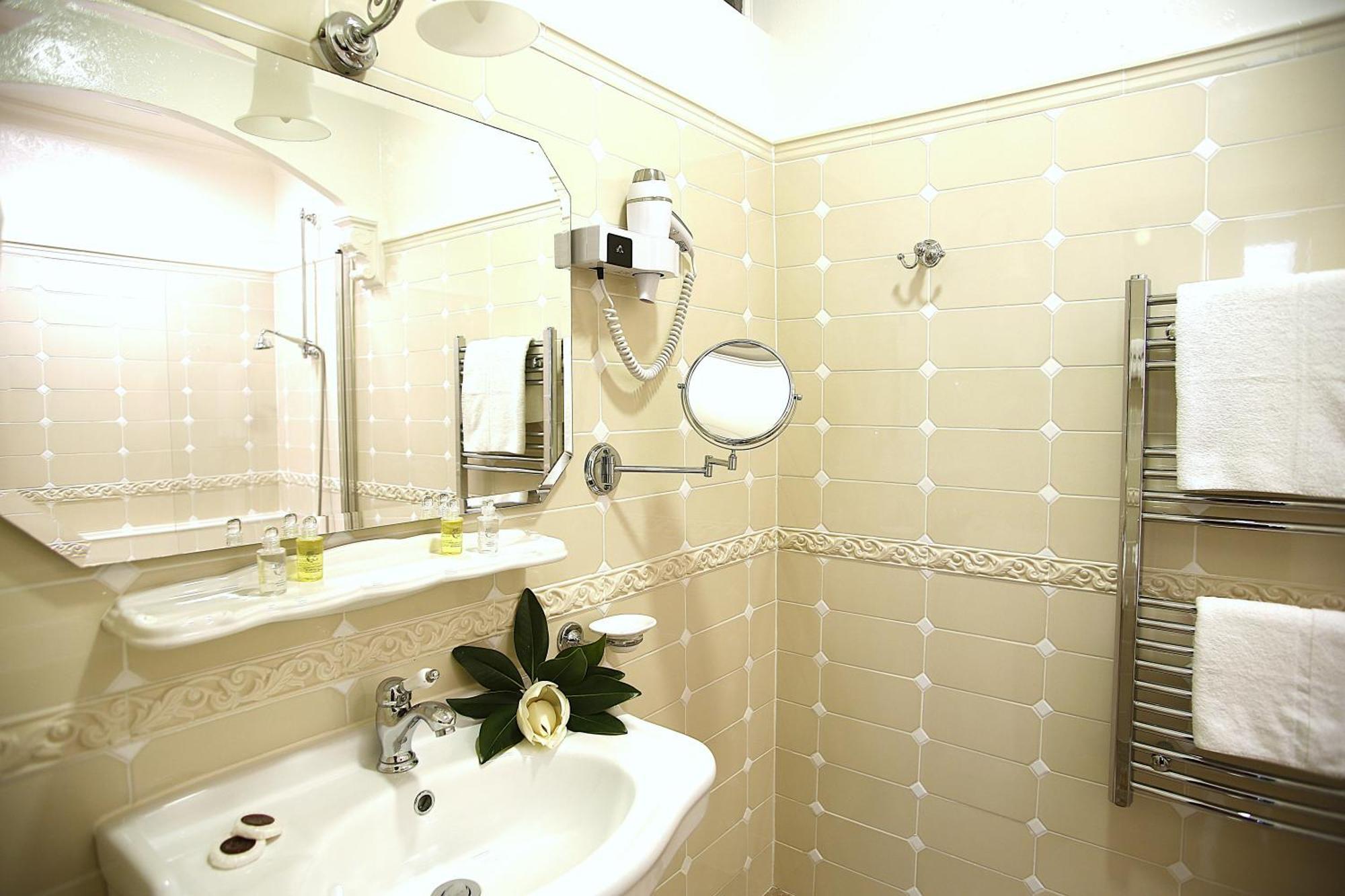 Le Magnolia Hotel Calvi  Kültér fotó