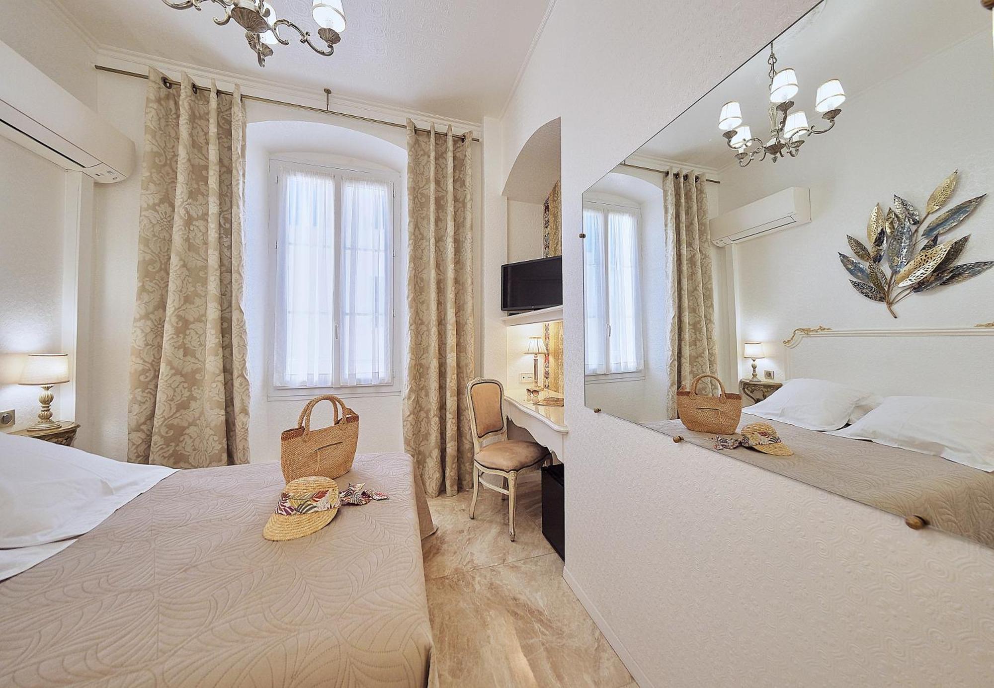 Le Magnolia Hotel Calvi  Kültér fotó