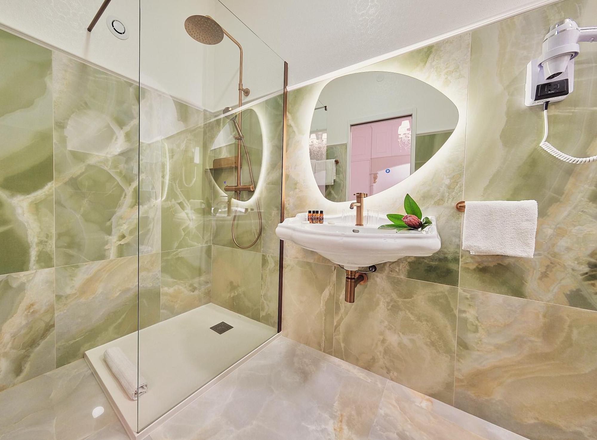 Le Magnolia Hotel Calvi  Kültér fotó