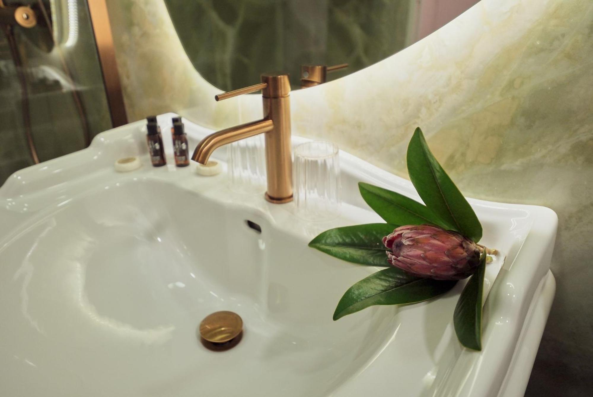 Le Magnolia Hotel Calvi  Kültér fotó