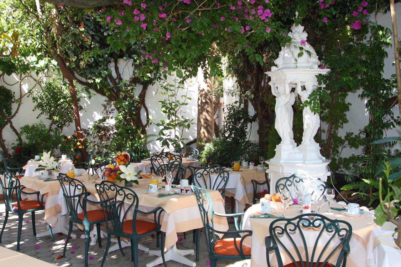 Le Magnolia Hotel Calvi  Kültér fotó