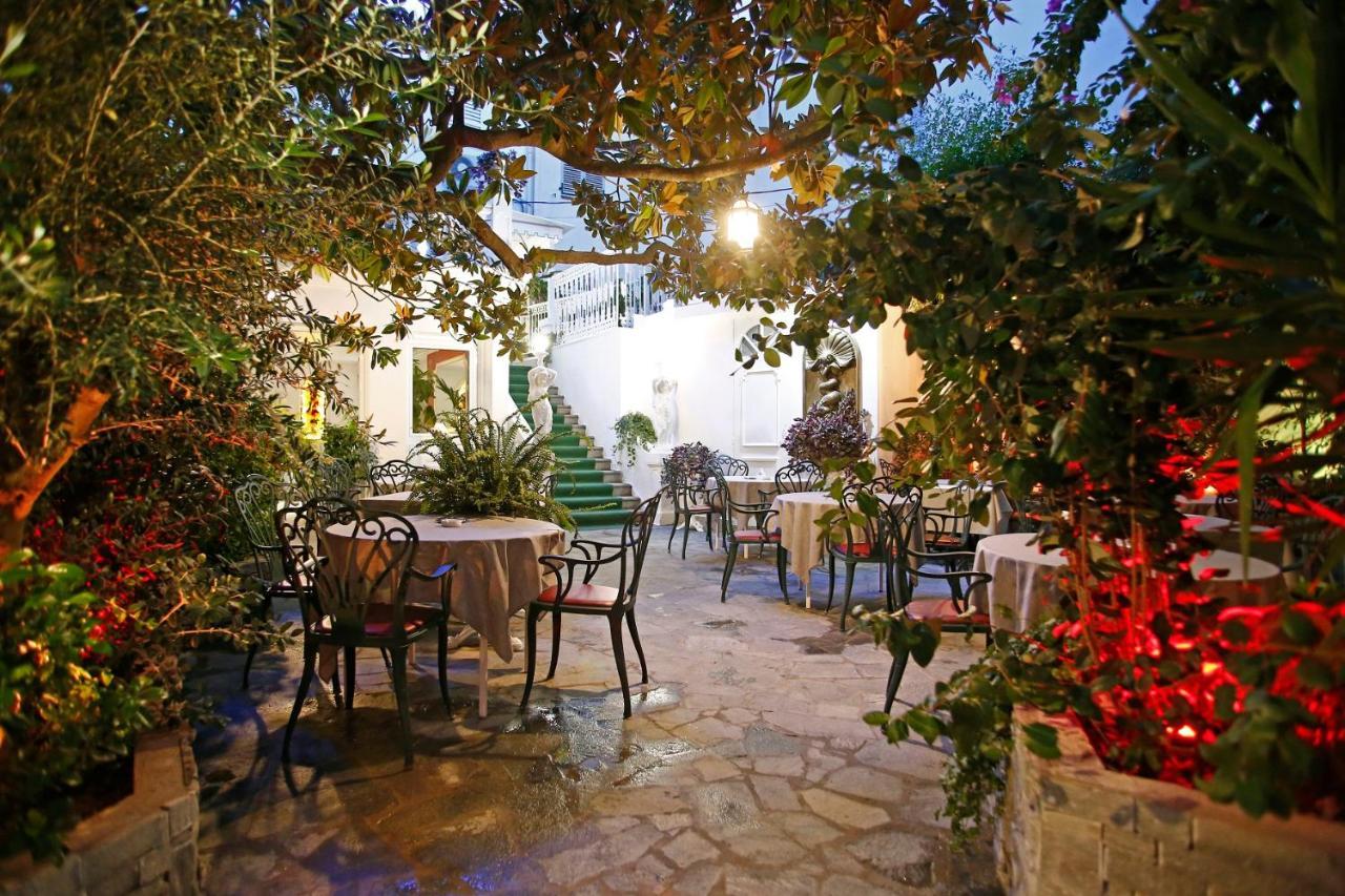 Le Magnolia Hotel Calvi  Kültér fotó