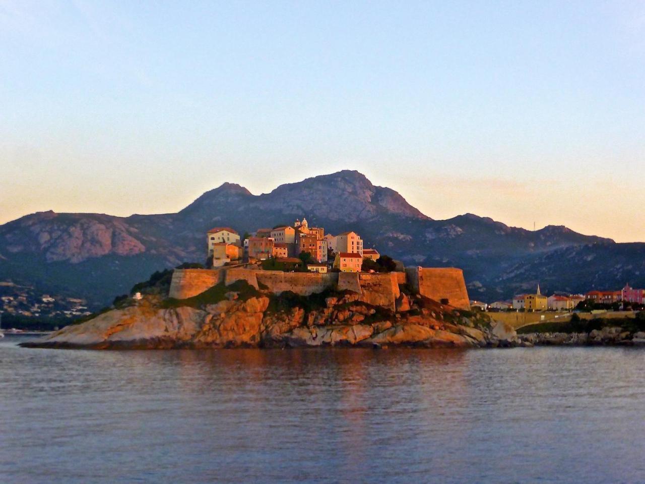 Le Magnolia Hotel Calvi  Kültér fotó