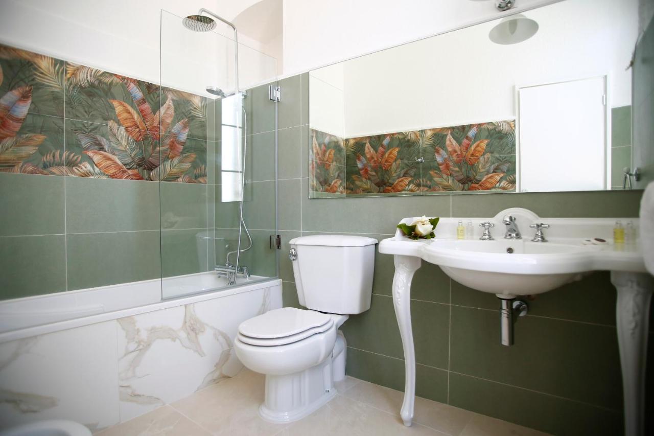 Le Magnolia Hotel Calvi  Kültér fotó
