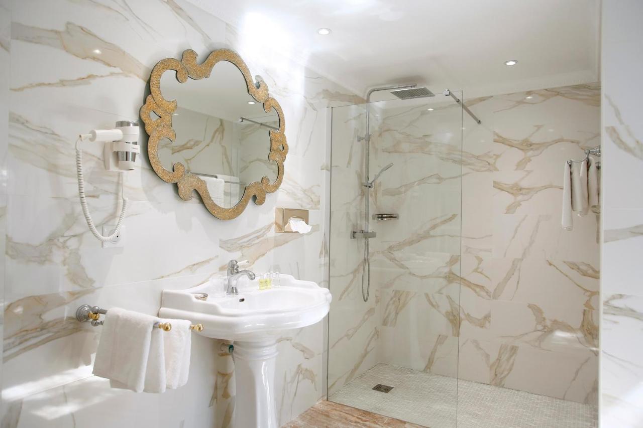 Le Magnolia Hotel Calvi  Kültér fotó
